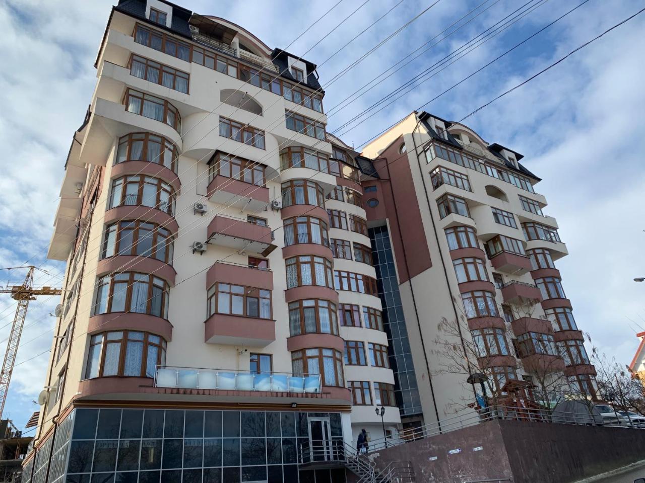 Luxury Apartments Truskavets Bagian luar foto